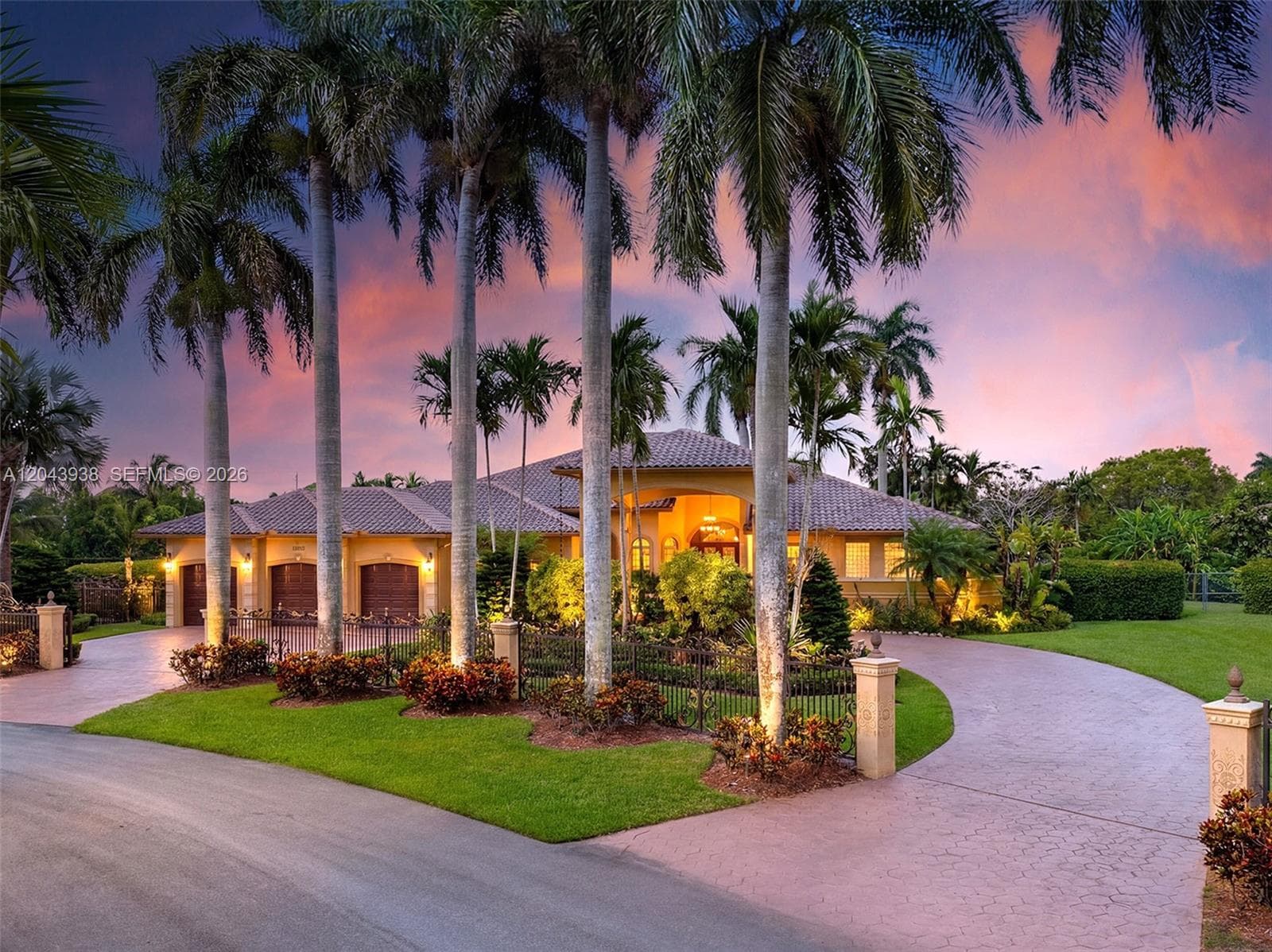 Single Family Residence at 29482 SW 193rd Ct, Homestead FL 33030