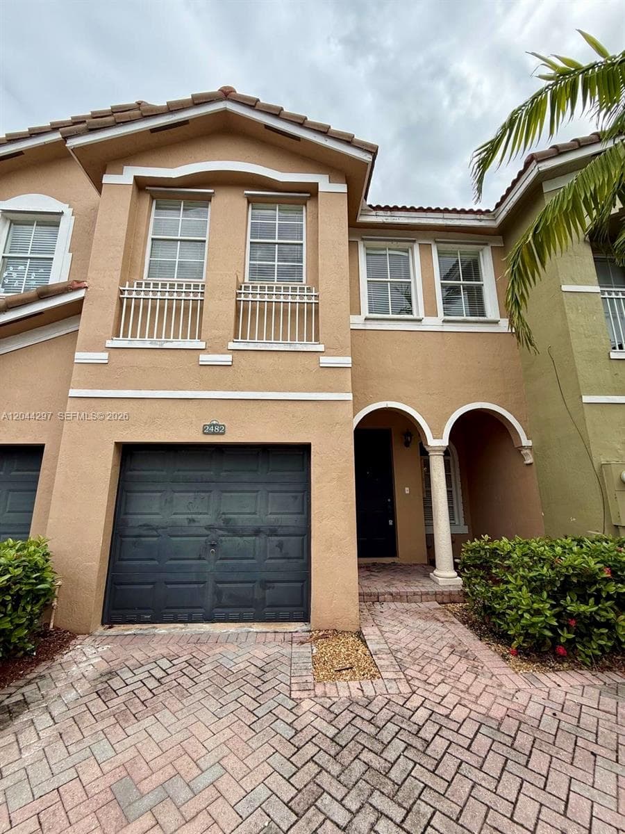 Townhouse at 2482 SE 15th Ct, Homestead FL 33035