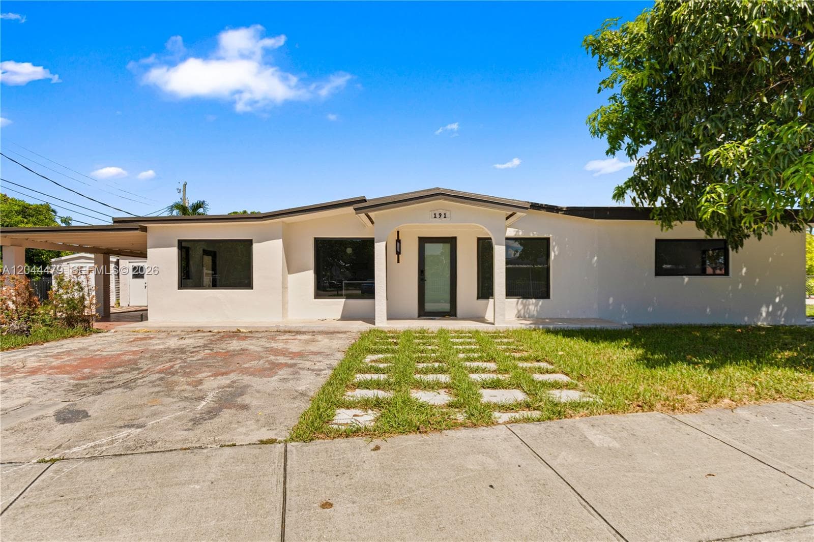 Single Family Residence at 191 SE 6th Ave, Hialeah FL 33010