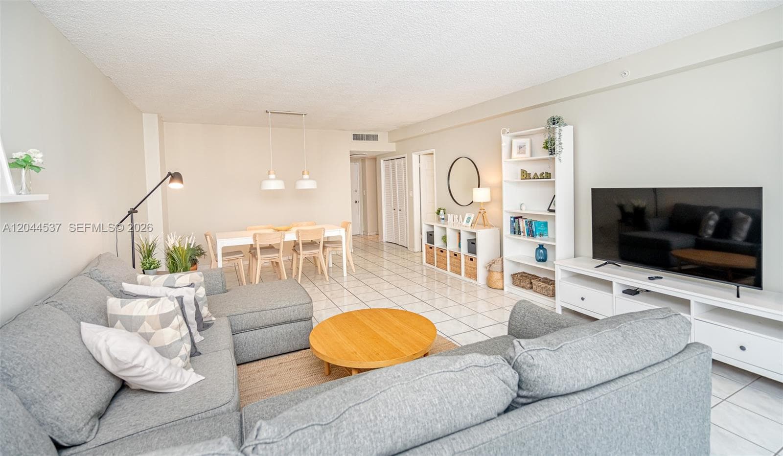 Condominium at 5601 Collins Ave # 1517, Miami Beach FL 33140
