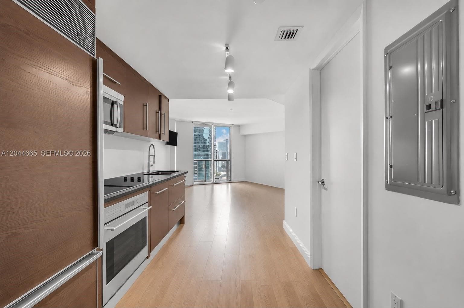 Condominium at 475 Brickell Ave # 2508, Miami FL 33131