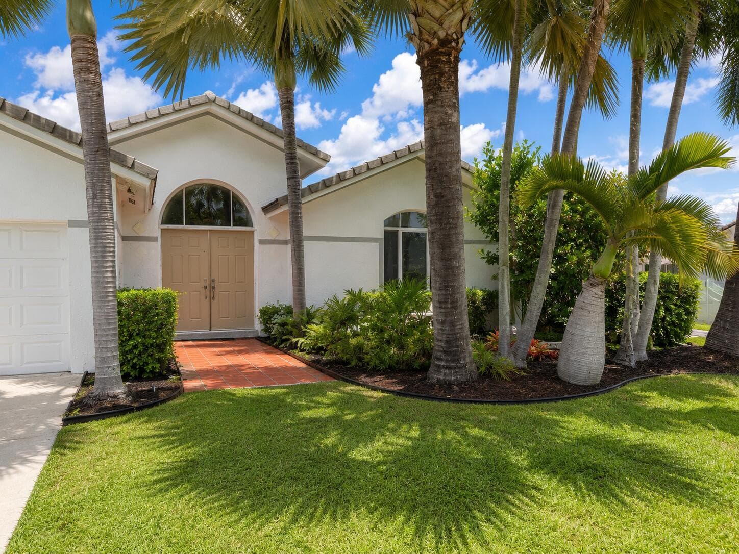 Single Family Residence at 17202 SW 149th Place, Miami FL 33187
