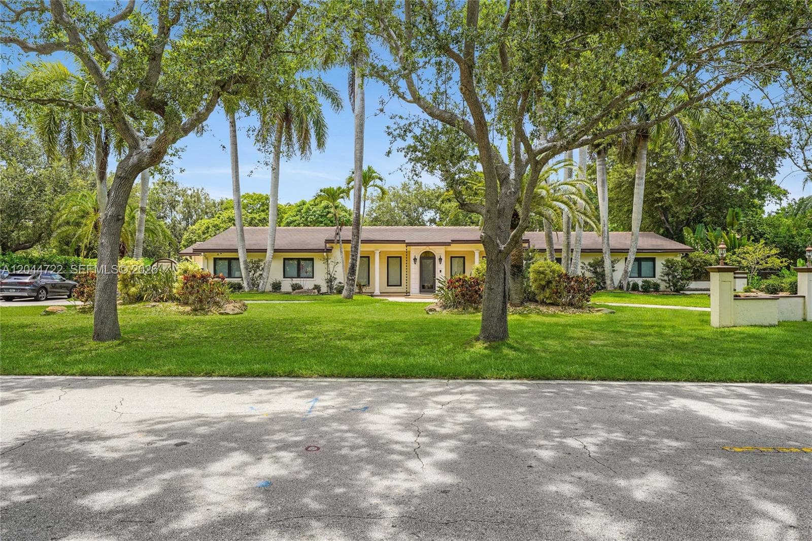 Single Family Residence at 6255 SW 120th St, Pinecrest FL 33156