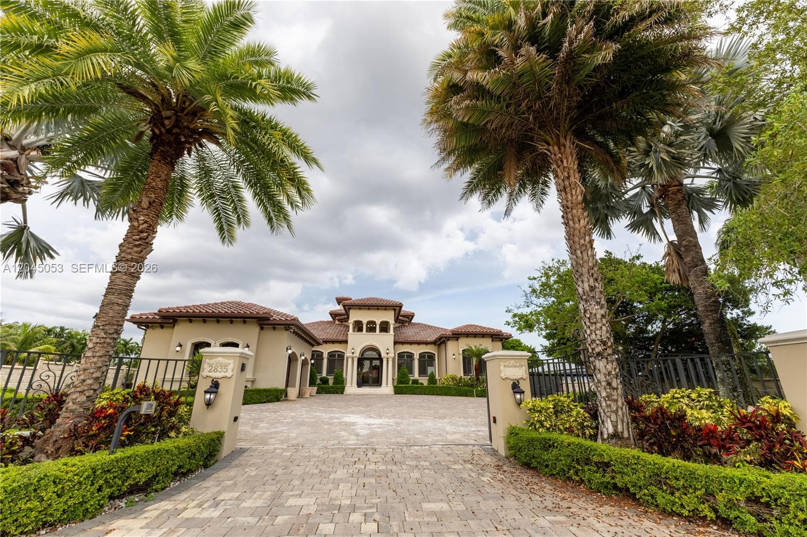 Single Family Residence at 2835 SW 132nd Ave, Miami FL 33175