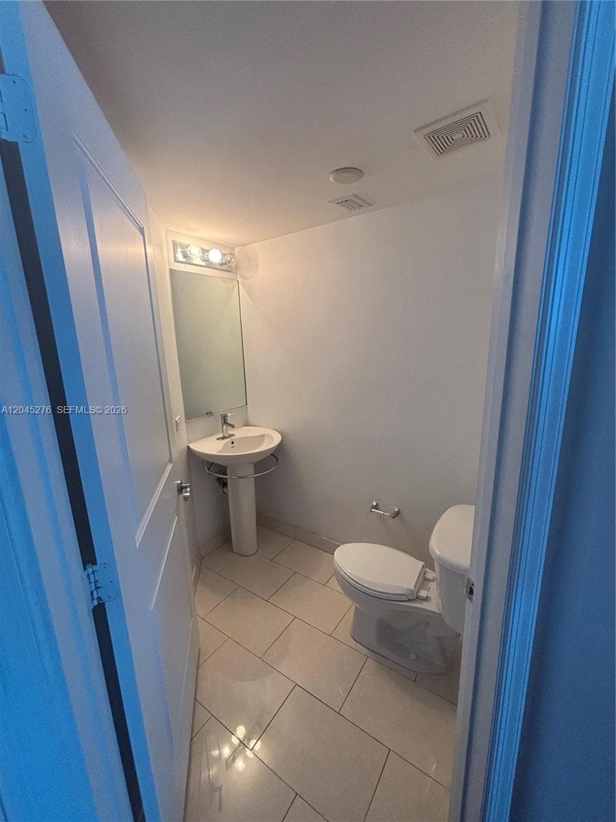 Condominium at 480 NE 30th St # 1004, Miami FL 33137