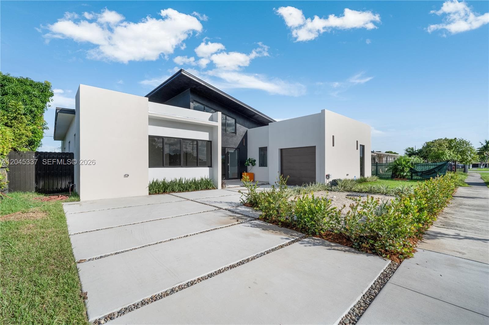 Single Family Residence at 4321 SW 99th Ave, Miami FL 33165