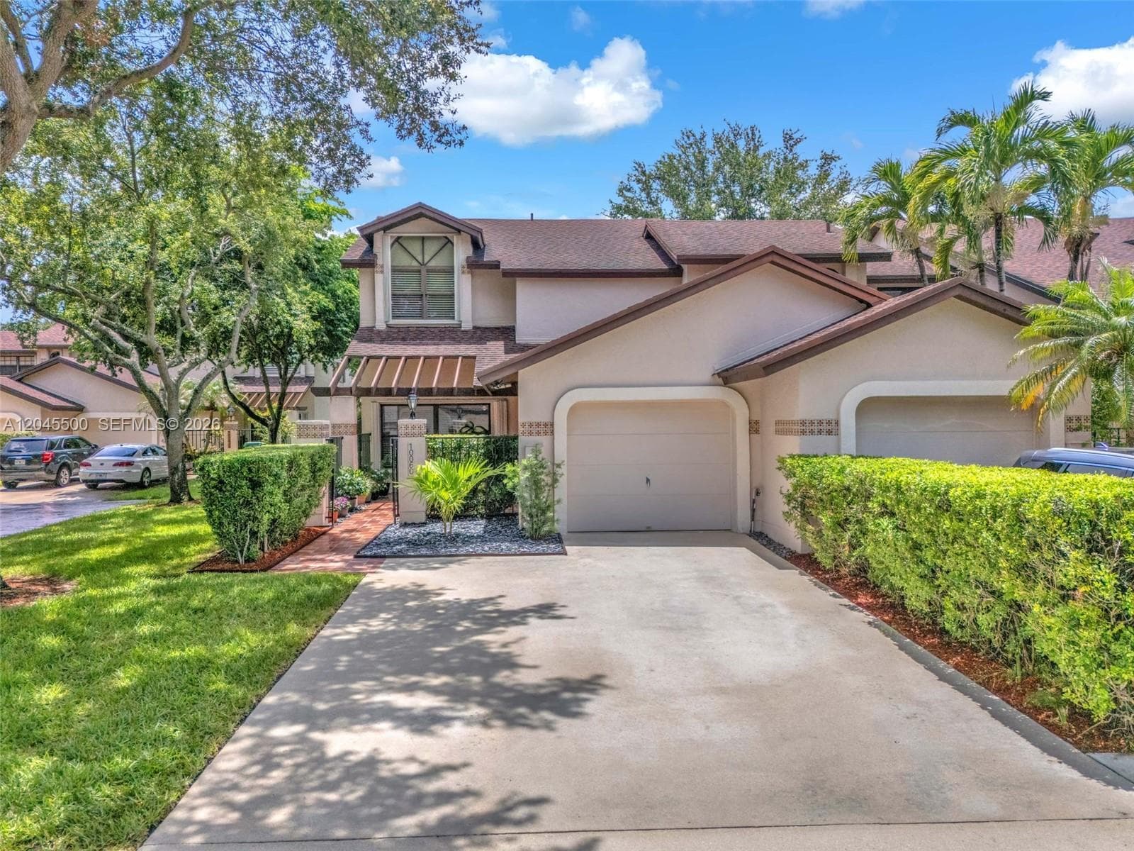 Townhouse at 10060 SW 137th Ct, Miami FL 33186