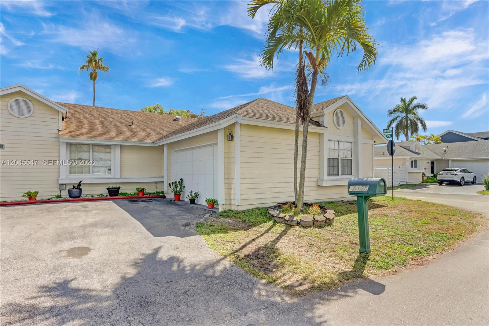 Single Family Residence at 10125 SW 139th Pl, Miami FL 33186