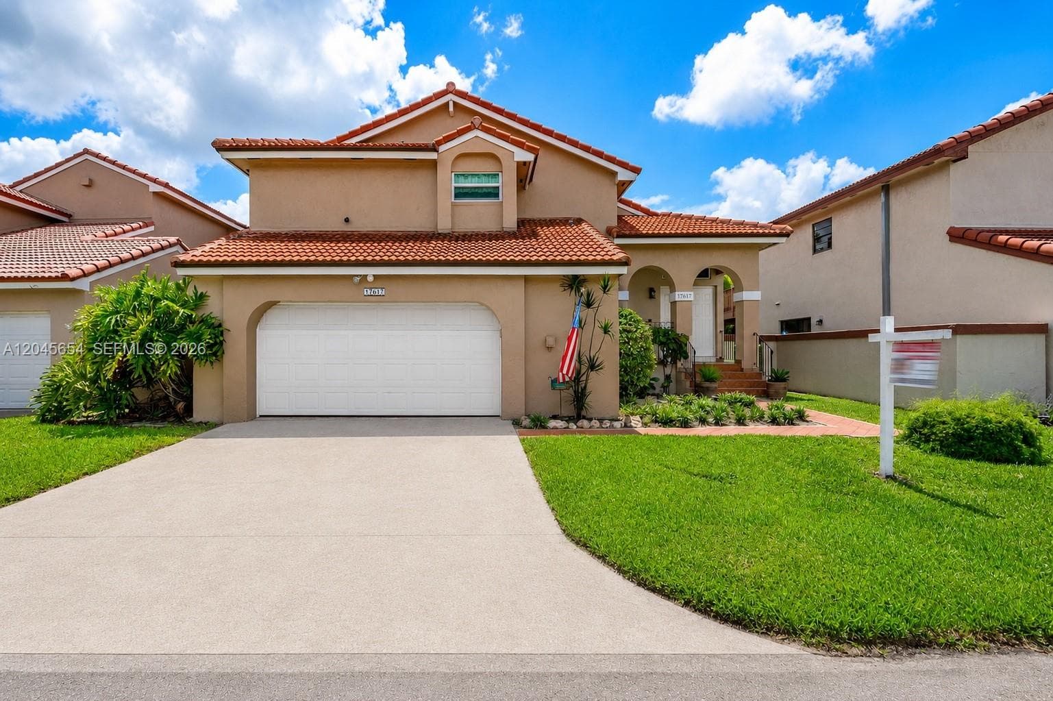 Single Family Residence at 17617 NW 61st Ct N, Hialeah FL 33015
