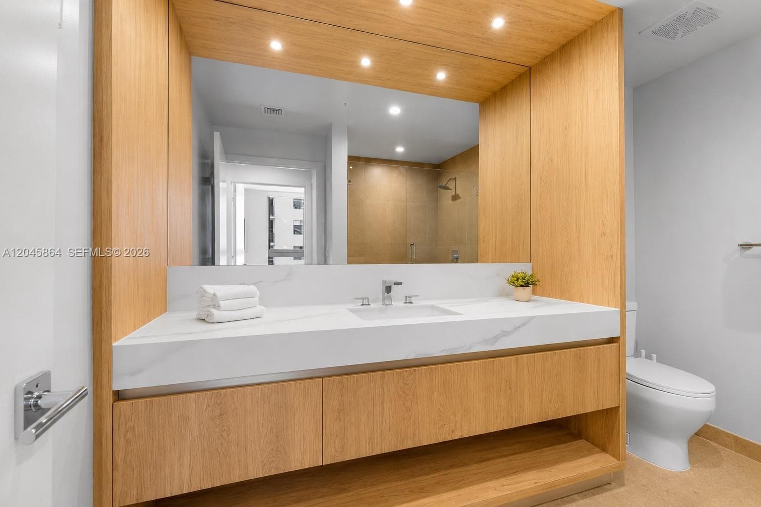 Condominium at 11 NE 6th St # 1712, Miami FL 33132