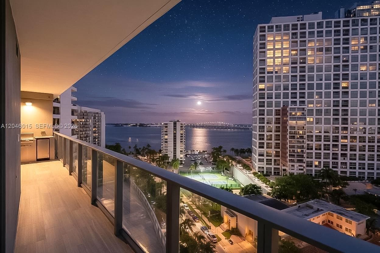 Condominium at 1451 Brickell Ave # 1404, Miami FL 33131