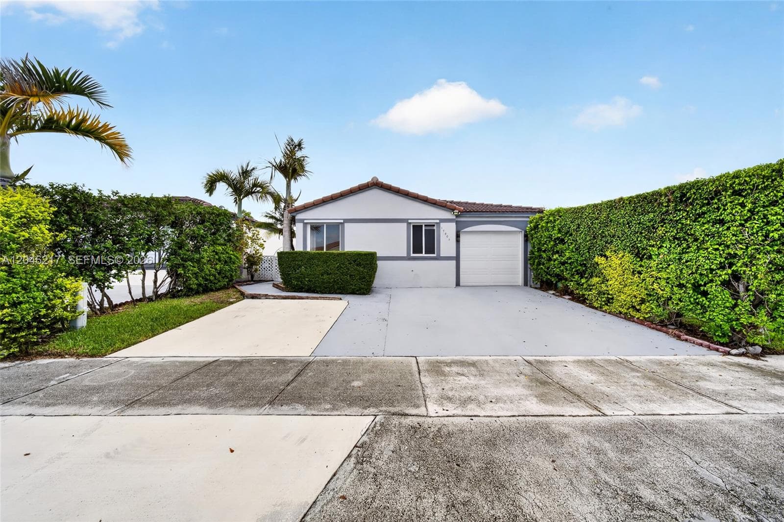 Single Family Residence at 17501 SW 142nd Ct, Miami FL 33177