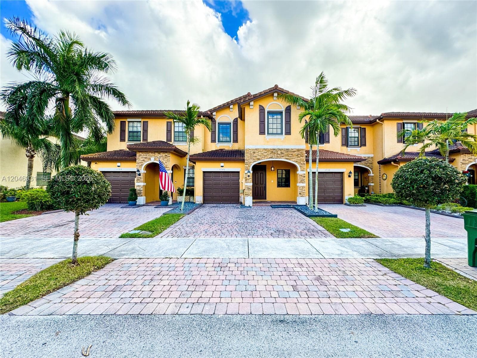 Townhouse at 3740 NE 3rd Ct, Homestead FL 33033