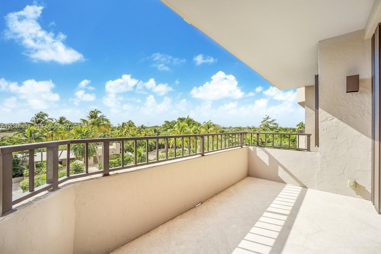 Condominium at 151 Crandon Blvd # 439, Key Biscayne FL 33149