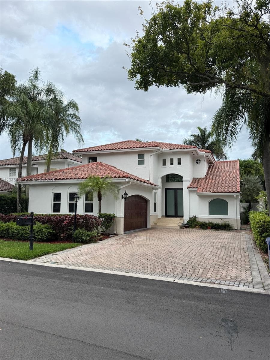Single Family Residence at 4499 NW 93rd Doral Ct, Doral FL 33178