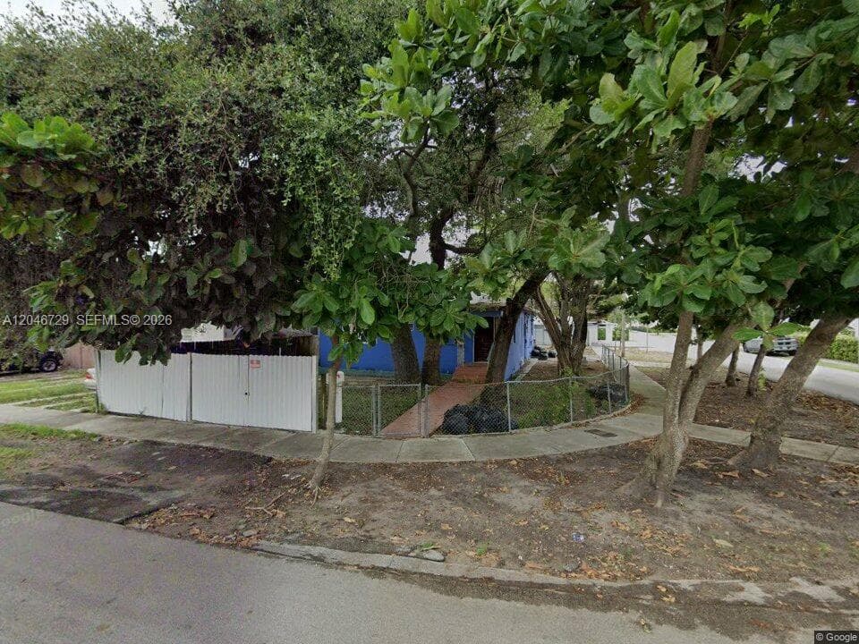 Single Family Residence at 1798 NW 19th St, Miami FL 33125