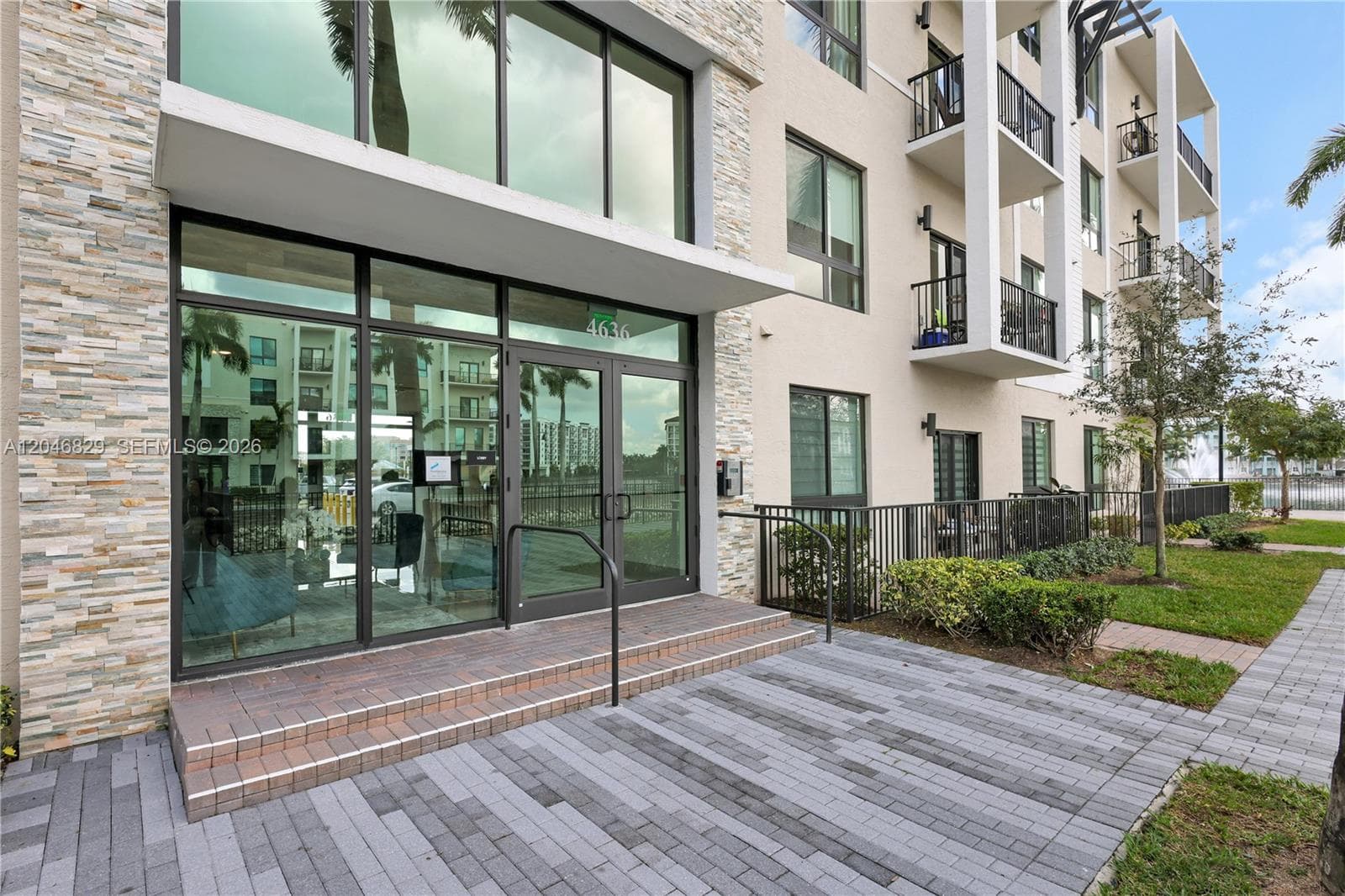 Condominium at 4636 NW 84th Ave # 22, Doral FL 33166