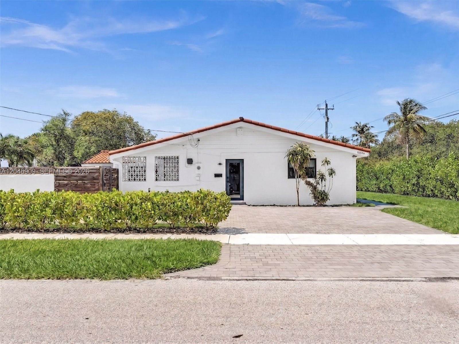 Single Family Residence at 19225 NE 18th Ave, Miami FL 33179