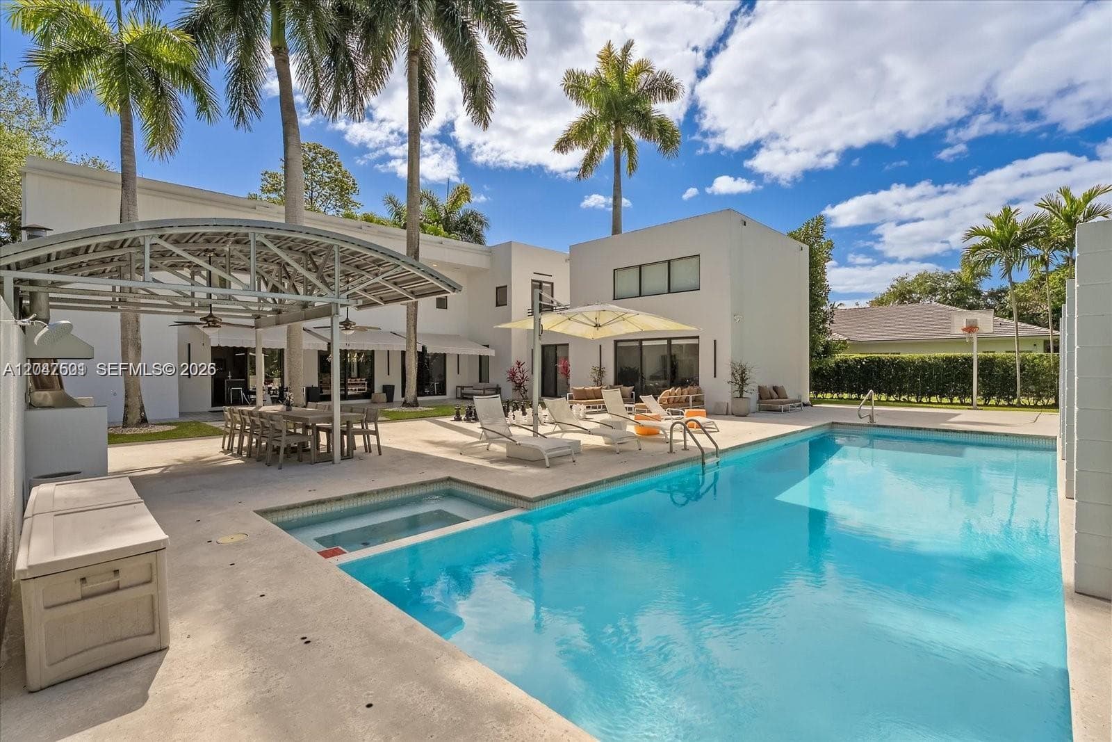 Single Family Residence at 12624 SW 77th Ave, Pinecrest FL 33156