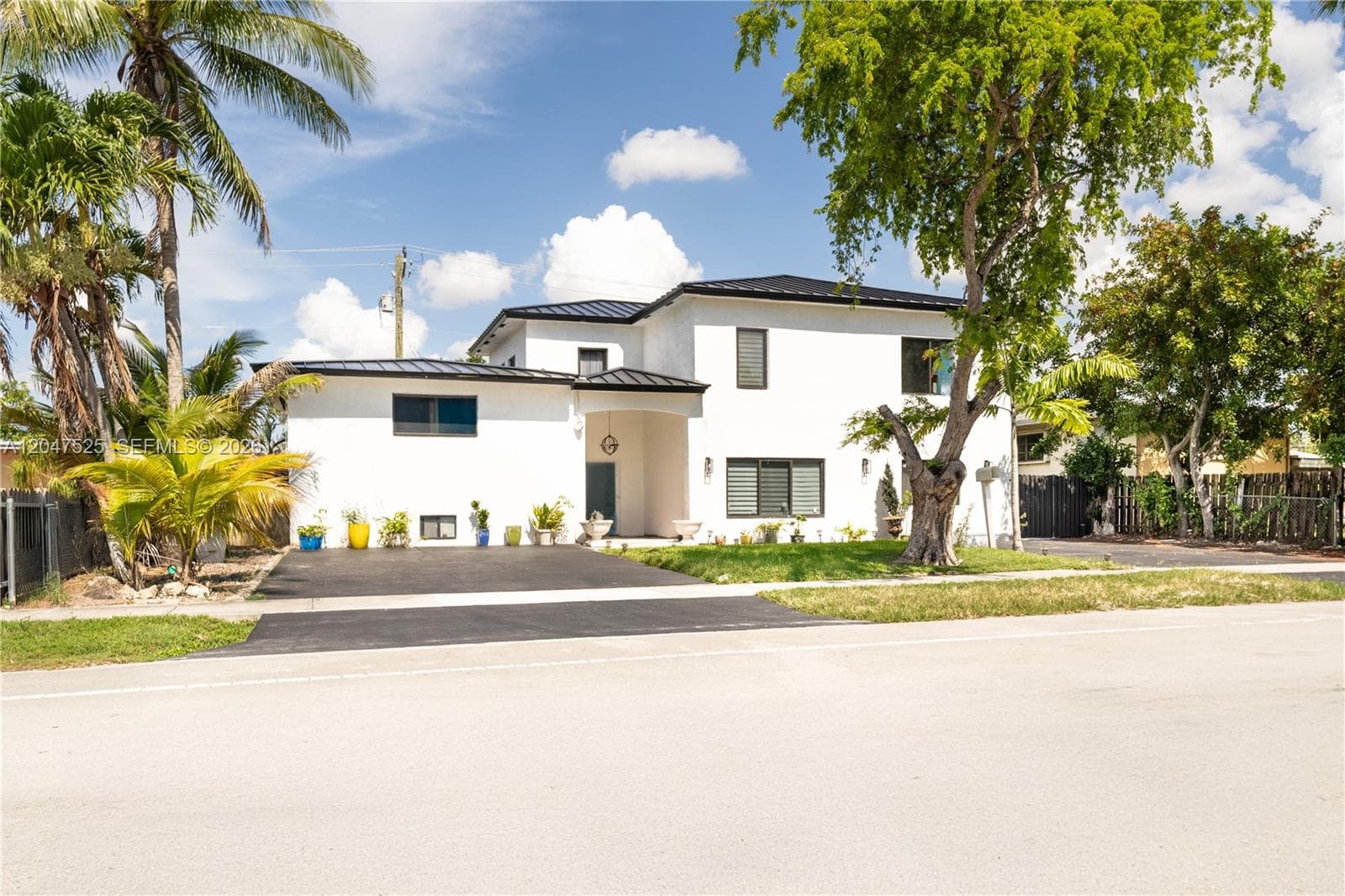 Single Family Residence at 20200 NE 14th Ave, Miami FL 33179