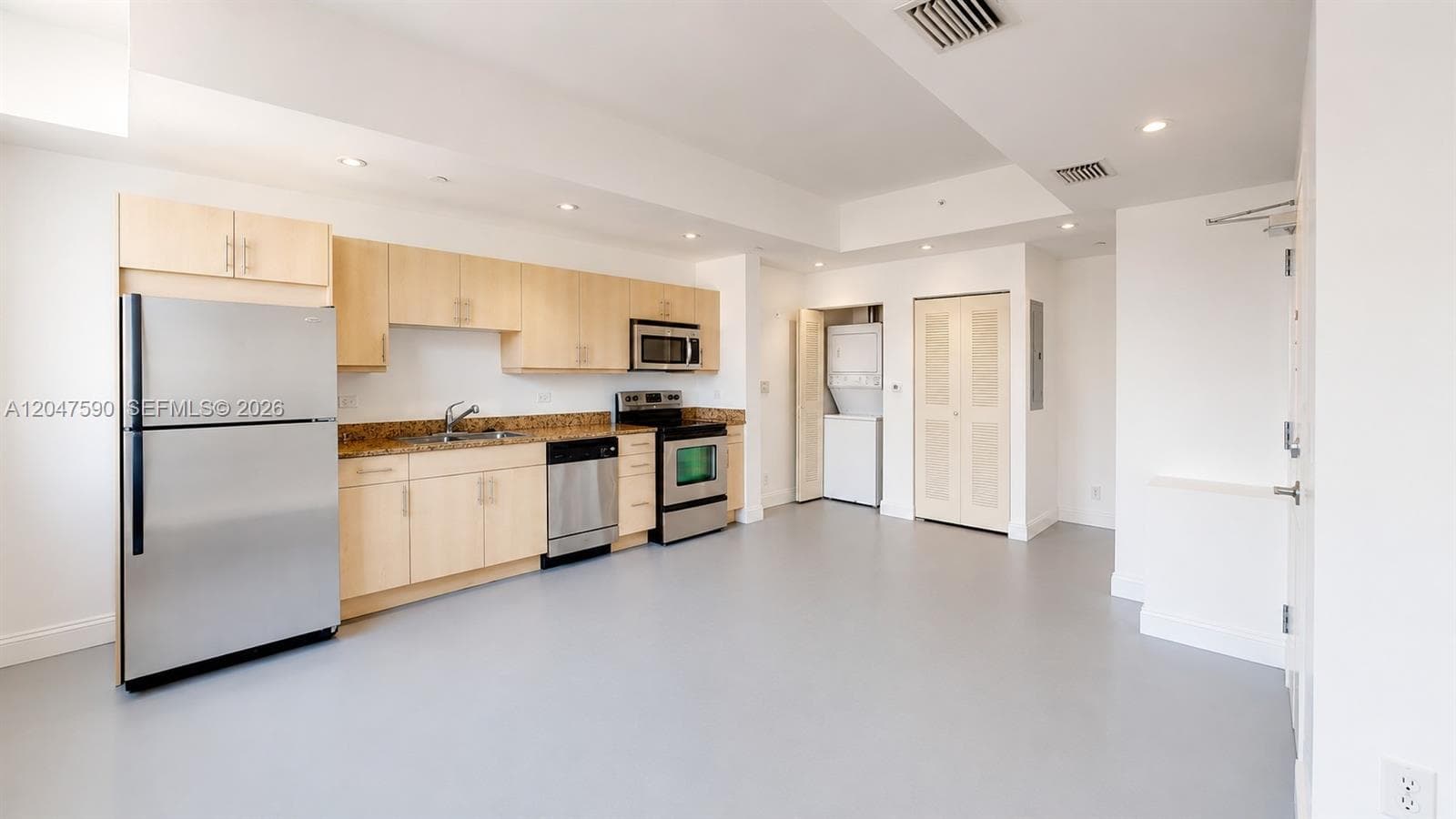 Condominium at 111 E Flagler St # 810, Miami FL 33131