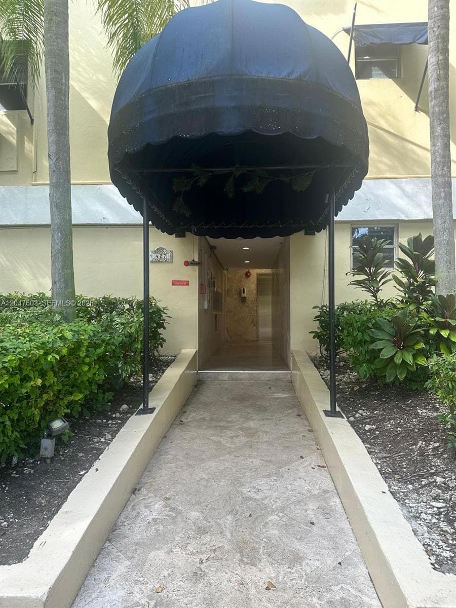 Condominium at 427 Santander Ave # 205, Coral Gables FL 33134
