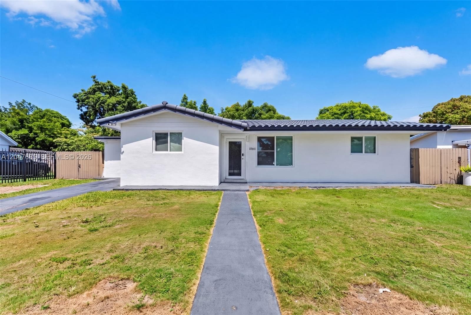 Single Family Residence at 17841 SW 112th Pl, Miami FL 33157