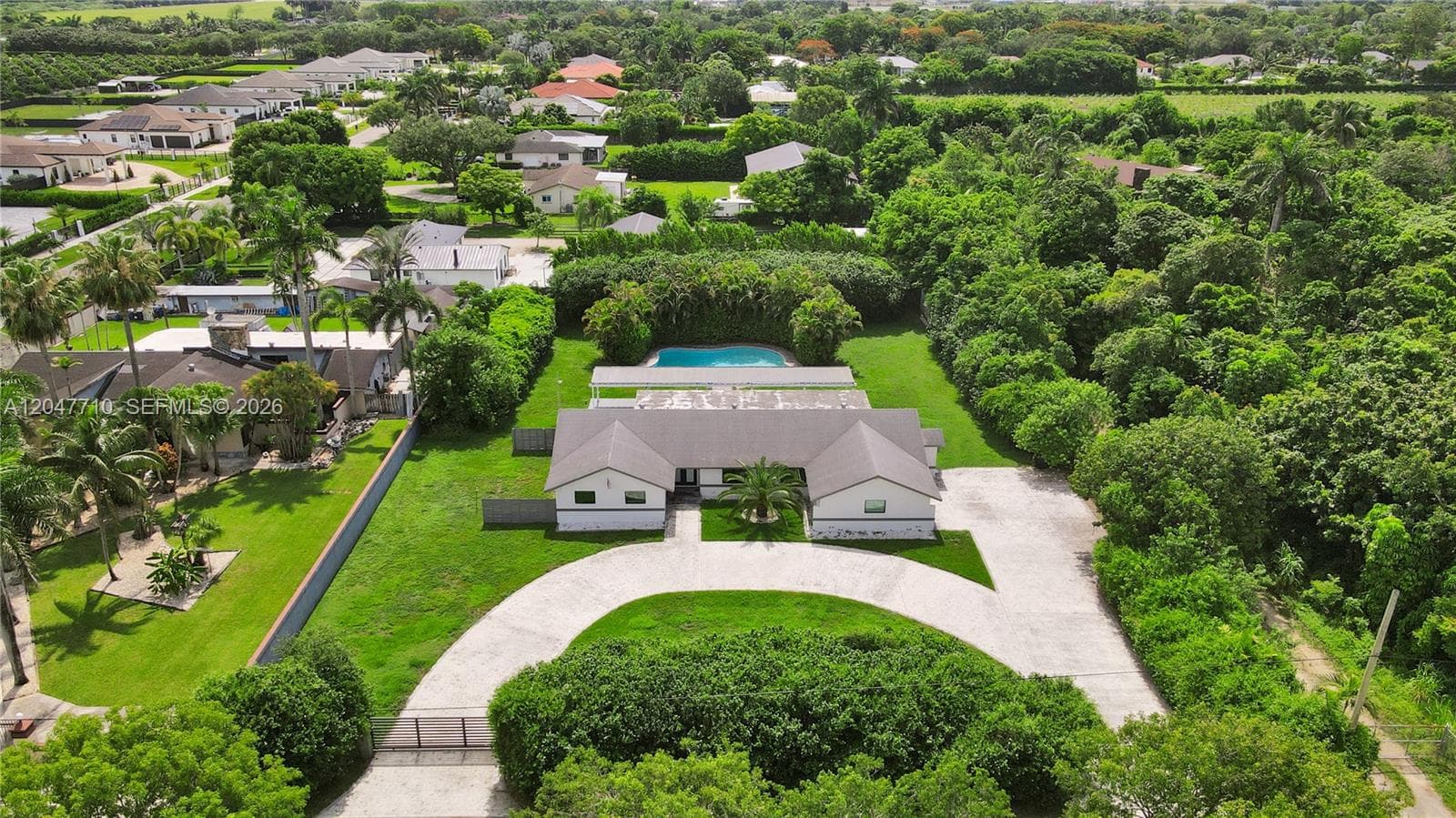 Single Family Residence at 22421 SW 184th Ave, Miami FL 33170