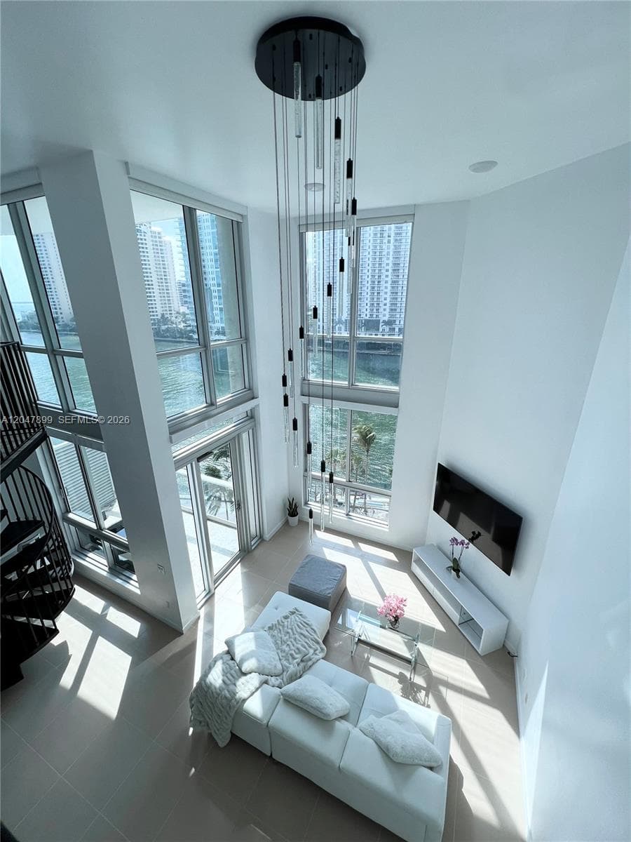 Condominium at 300 S Biscayne Blvd # 814, Miami FL 33131