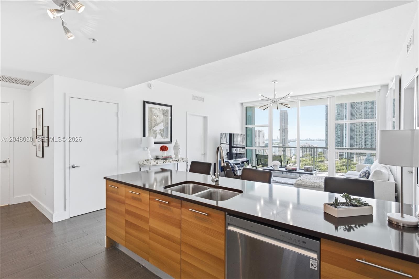 Condominium at 3301 NE 1st Ave # H1704, Miami FL 33137