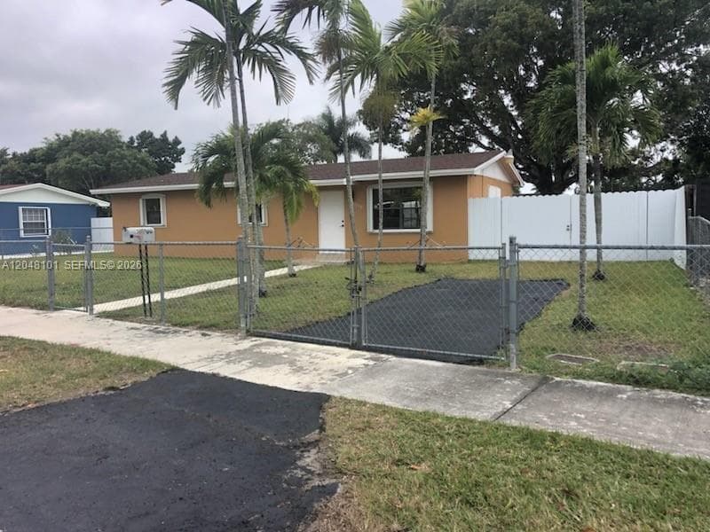Single Family Residence at 30100 SW 150th Ct, Homestead FL 33033