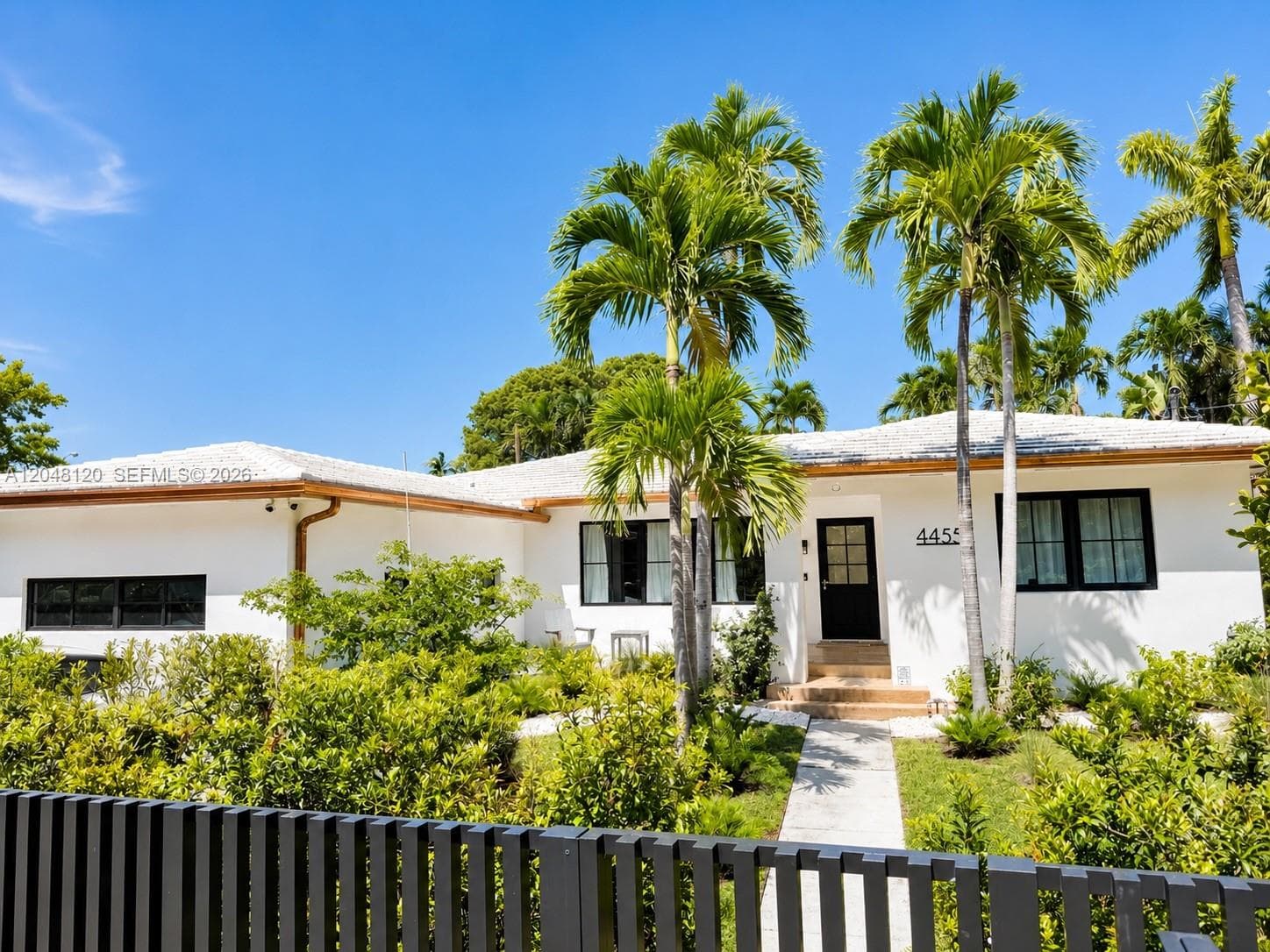 Single Family Residence at 4455 N Bay Rd, Miami Beach FL 33140