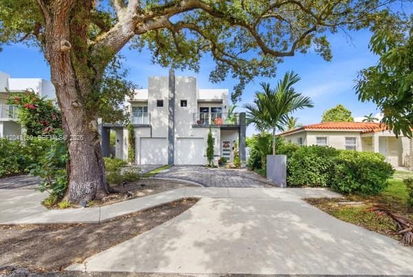 Townhouse at 2931 SW 38th Ct # 2, Miami FL 33134