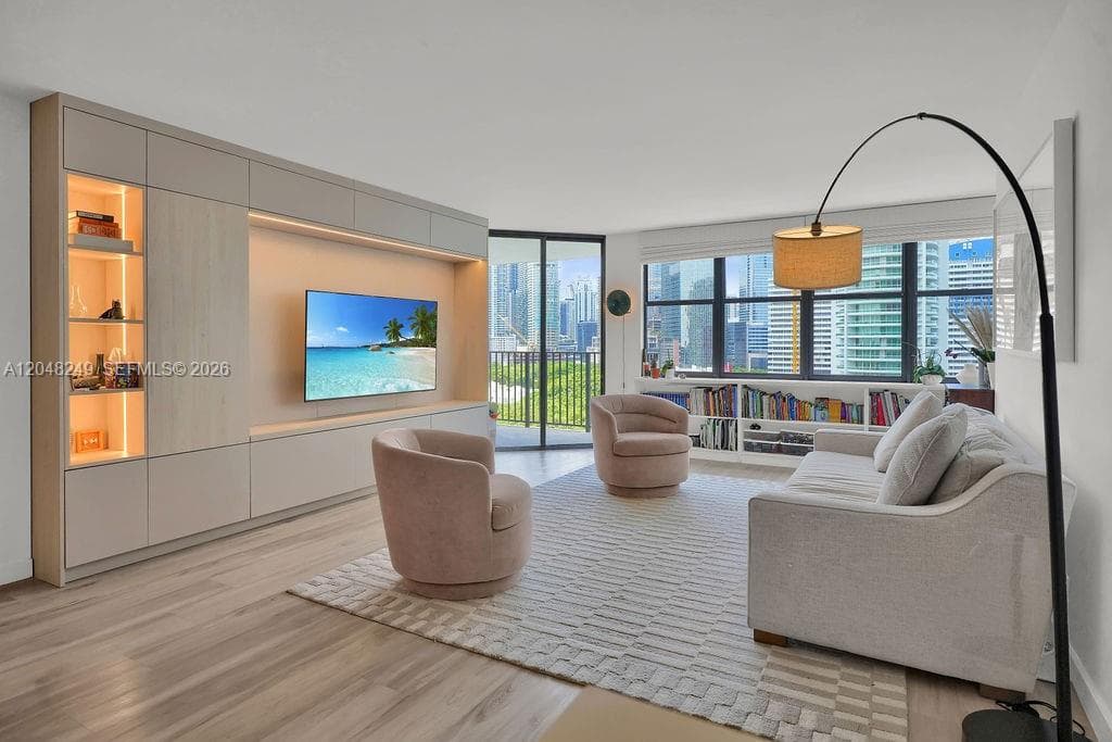 Condominium at 1901 Brickell Ave # B1512, Miami FL 33129