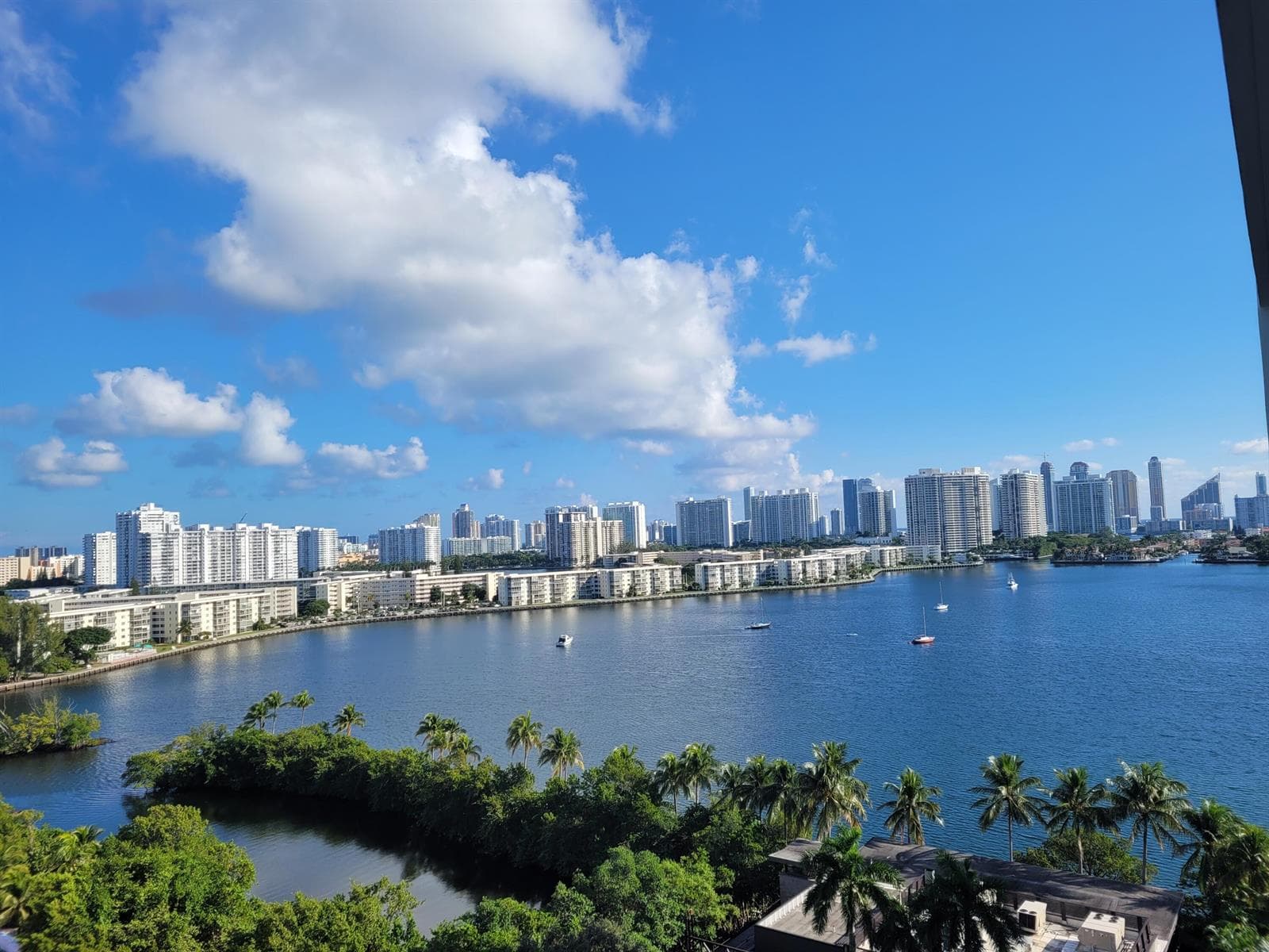 Condominium at 17301 Biscayne Boulevard # 1202, North Miami Beach FL 33160