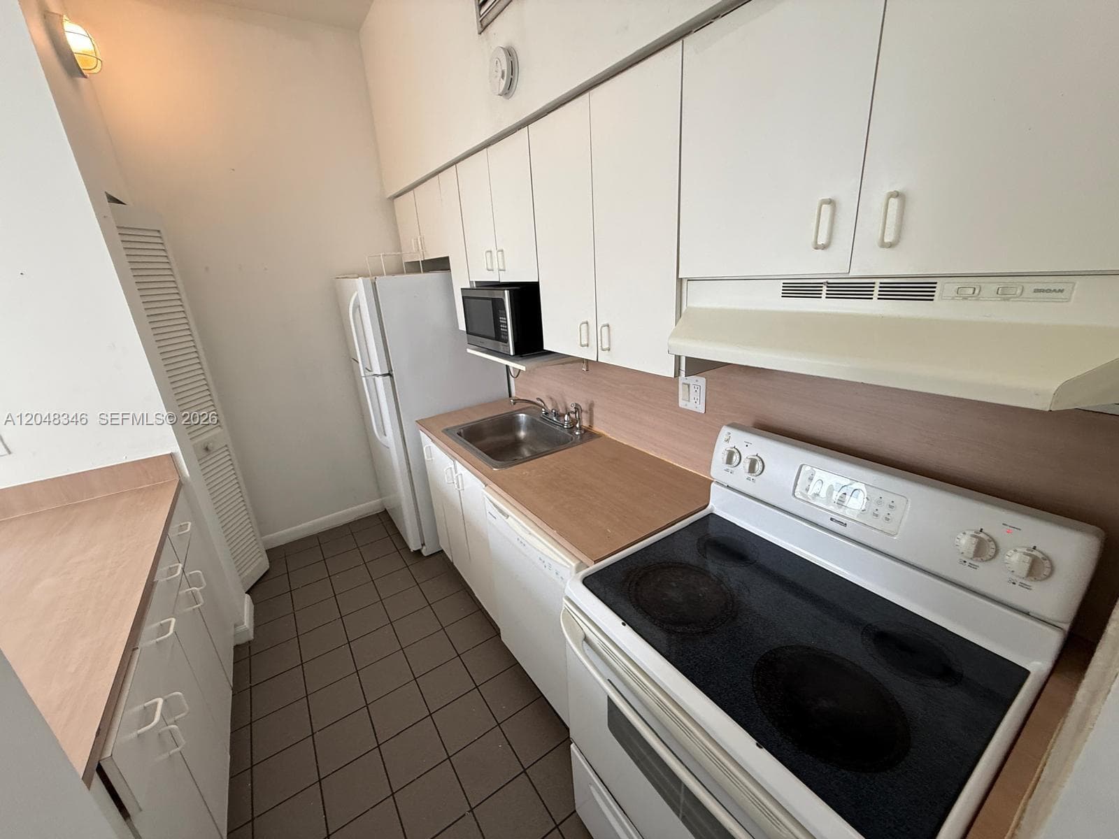 Condominium at 7400 W 20th Ave # 420, Hialeah FL 33016