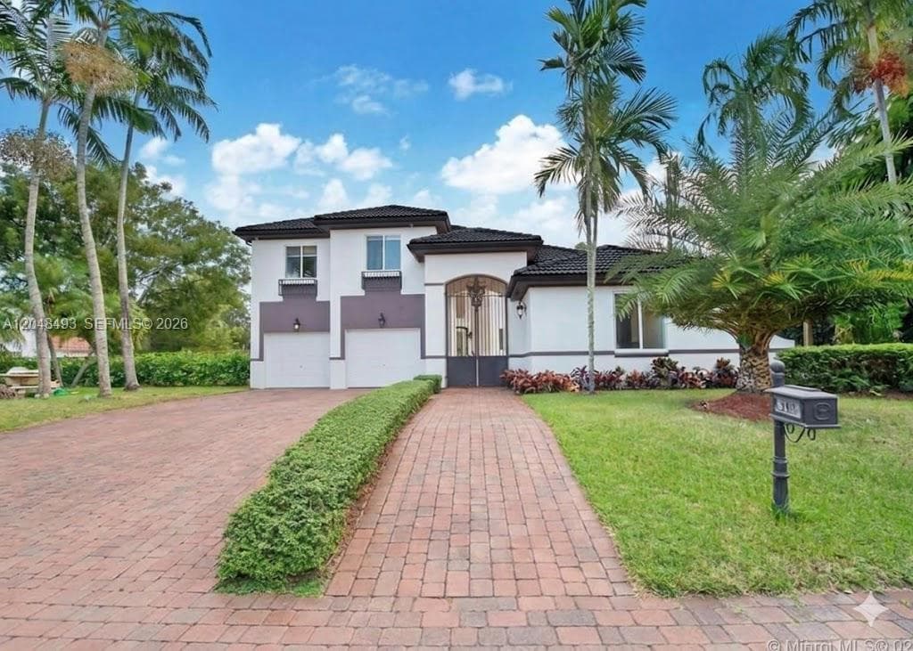 Single Family Residence at 8164 SW 171st St, Palmetto Bay FL 33157