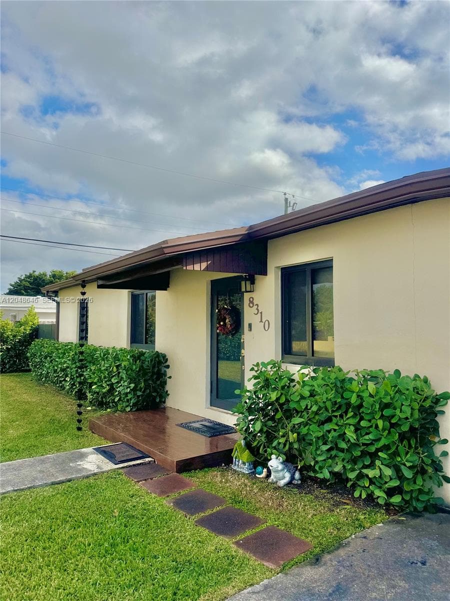 Single Family Residence at 8310 SW 37th St # 0, Miami FL 33155