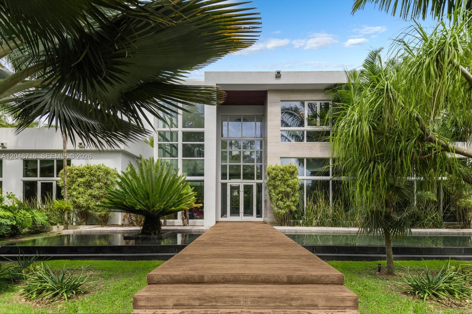Single Family Residence at 12900 SW 63rd Ave, Pinecrest FL 33156
