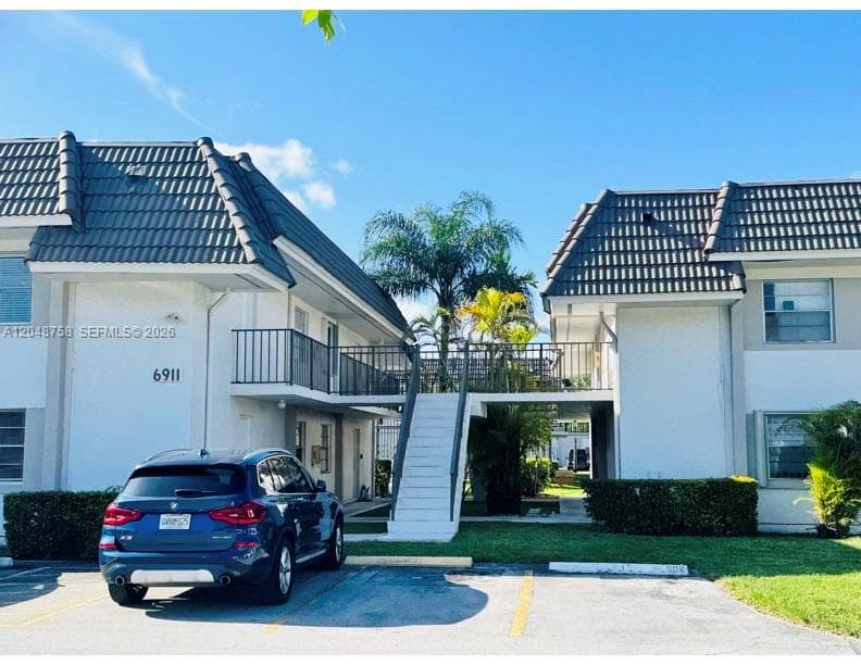 Condominium at 6901 SW 129th Ave # 4, Miami FL 33183