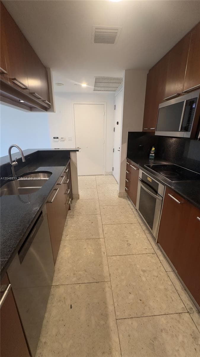 Condominium at 901 Brickell Key Blvd # 1102, Miami FL 33131