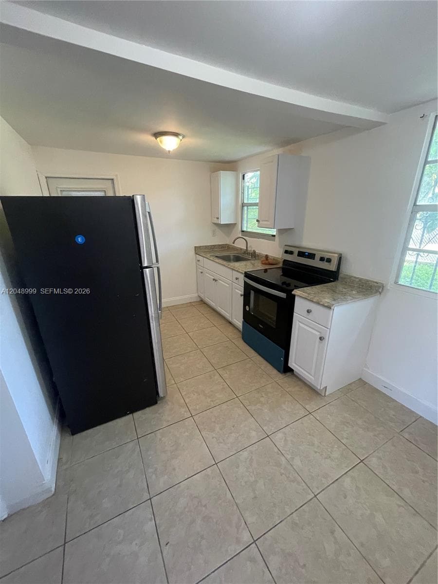 Efficiency at 453 SW 19th Rd Rear, Miami FL 33129