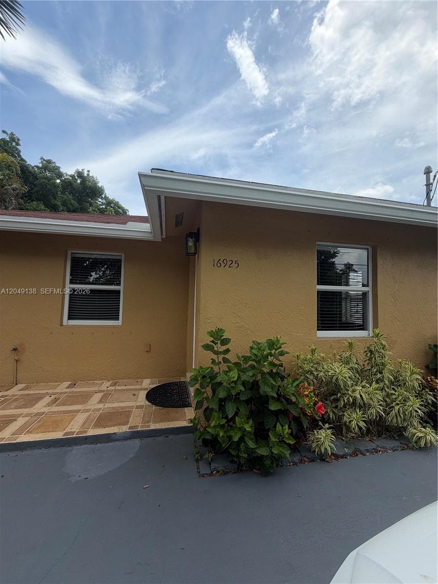 Multi Family at Palmetto Bay, FL, 33157