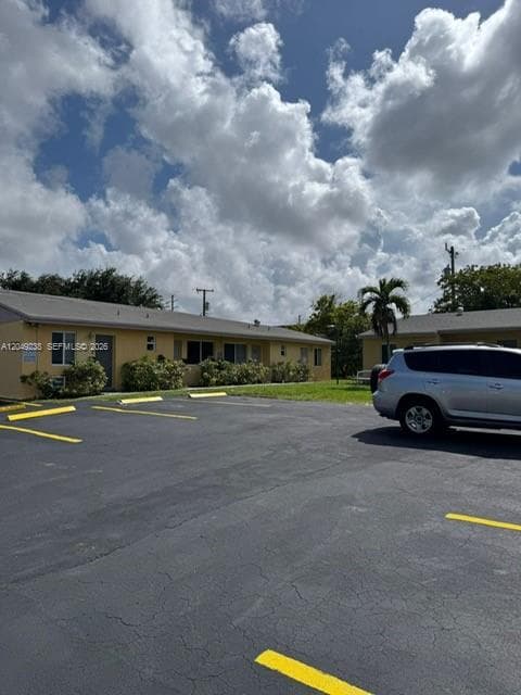 Multi Family at North Miami Beach, FL, 33162