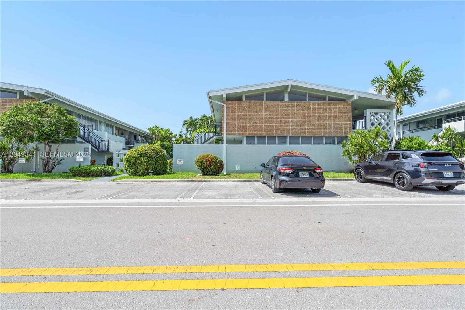 Stock Cooperative at 1070 98th St # 14, Bay Harbor Islands FL 33154