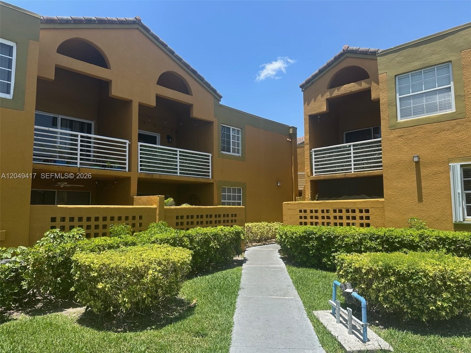 Villa at 9741 Fontainebleau Blvd # H109, Miami FL 33172