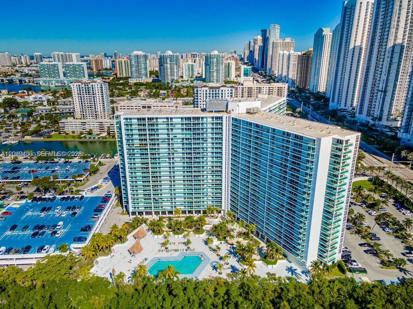 Condominium at 100 Bayview Dr # 1622, Sunny Isles Beach FL 33160