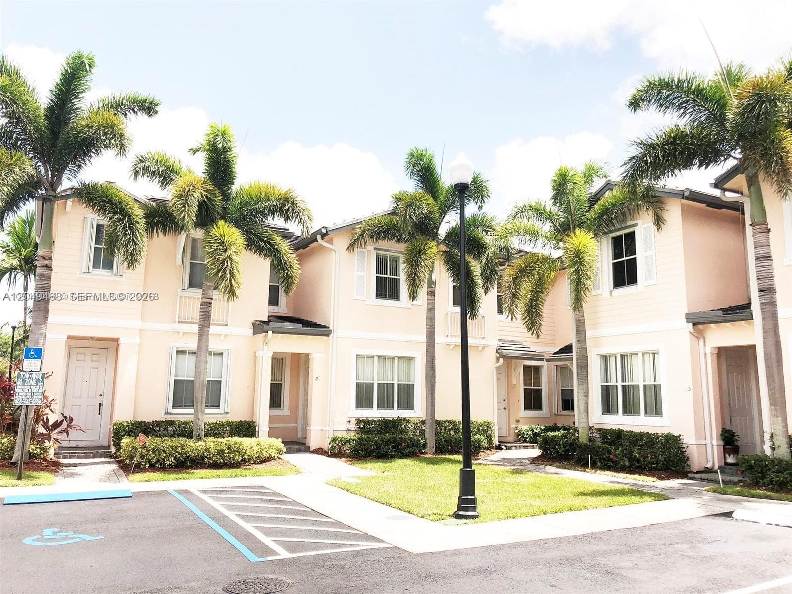 Townhouse at 2884 SE 2nd Dr # 2, Homestead FL 33033