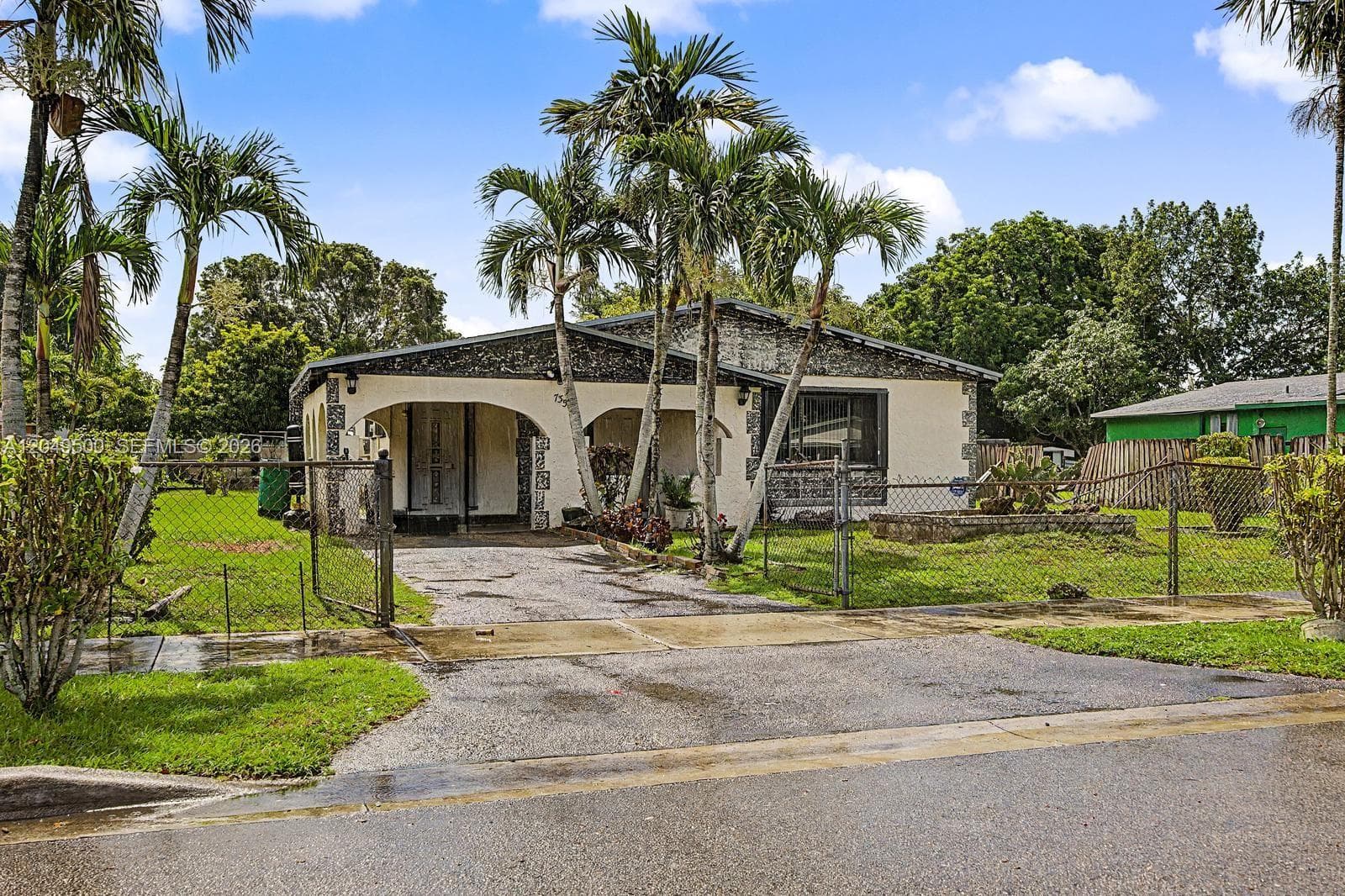 Single Family Residence at 735 NW 8th Ct, Florida City FL 33034
