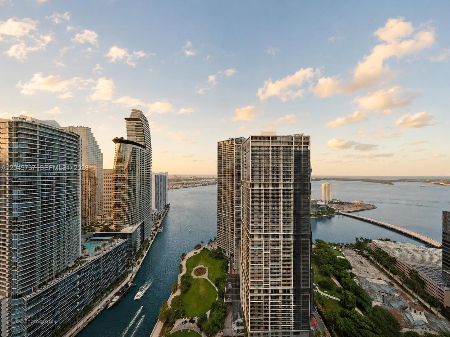 Condominium at 77 SE 5th Street, Miami FL 33131